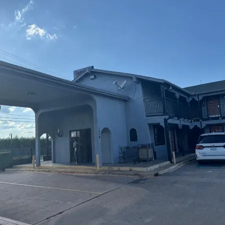 Spanish Trails Inn