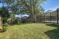 Heated Pool. 3-bedroom house 6.5 miles to honeymoon Island