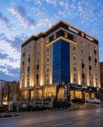 Summer Season Hotel