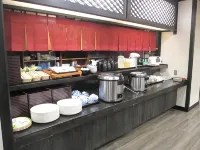 Lupia Inn Nanko - فطور