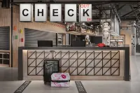 Moxy Duesseldorf City - 3 stjerner