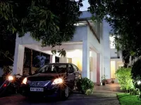 Little Paradise Homestay - parking