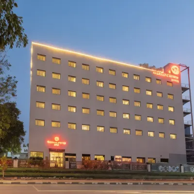 Mango Grove Hotel Hotel berhampiran Pusat Le Corbusier