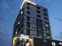 Hotel Orbit - breakfast