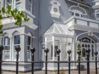 Oaklands Guest House - 4-Star