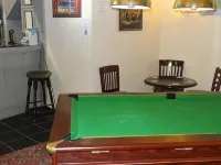 The Crown and Woolpack Hotels in Long Sutton