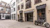 Oxford Circus Apartments by Calton Living Hotels in London
