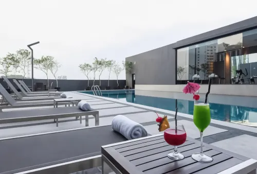 Geno Hotel Shah Alam - Bares