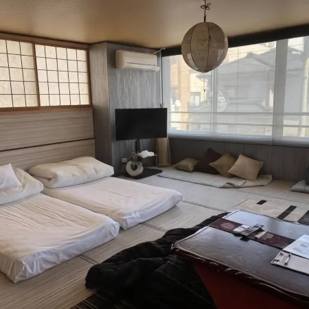 Sakura Piso