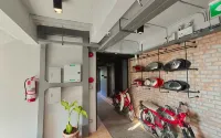 Qoo Hotel - parkir