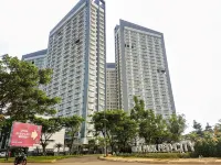 Best Price Studio at Casa de Parco Apartment by Travelio