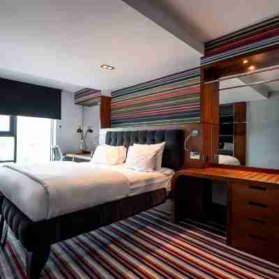 Village Hotel Manchester Ashton Rooms