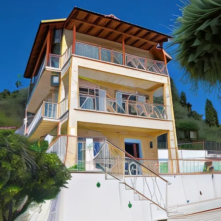 Brentanos Apartments - A - View of Paradise Отели рядом с достопримечательностью «Площадь Теотоки Г.»