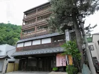 Onyado Tsutaya - Pysäköinti