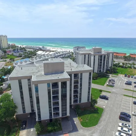 Renovated 2B-2B-Steps to Private Beach-Pool-Tennis-Volleyball-Walk 2 Restaurants