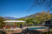 Alta Peak House~Private EV Outlet, ;Outdoor Pool; Close to SNP entry - Pools