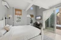 Luxurious 4Br Home Steps from Beach-Big Hot Tub,Fire Pit,AC,Bikes, 2 King Beds - 早餐