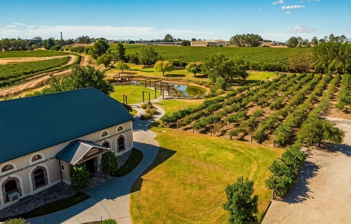 Pirathon Country Estate