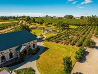 Pirathon Country Estate - parking