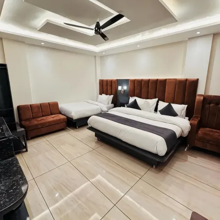 Hotel the Vaishvik Banganga Road Отели в г. Катра