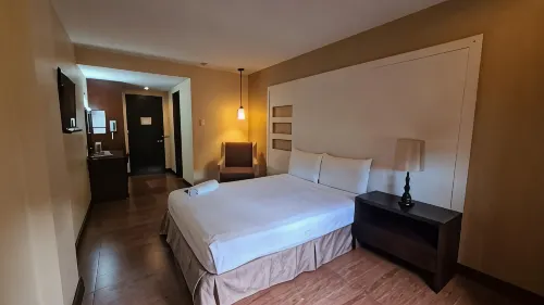 Hotel Maiya - 2-Star