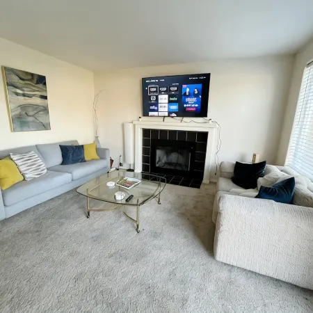 Cozy 4B House with Pool Table, Near Nike/Intel, 10miles to downtown Portland
