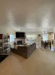 Home in the heart of Eagle River - Wifi