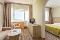 Azimut Hotel Prometey Nebug Tuapse - Pools