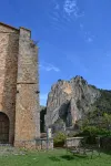 Tres Puentes Anguiano Apartamentos y Hostal - Homestays