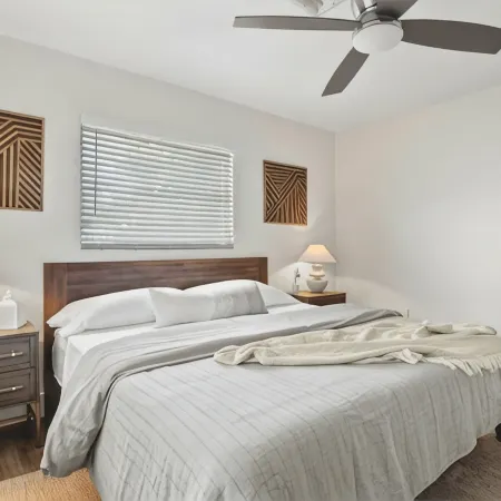 Modern Organic King Beds Salt POOL/SPA Dwtn Sarasota Retreat near Siesta Beach