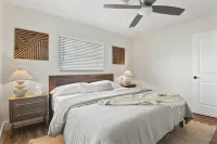 Modern Organic King Beds Salt POOL/SPA Dwtn Sarasota Retreat near Siesta Beach - مسبح خاص