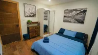 Beautiful Renovated Cozy Forest Home in Crestline with Hot Tub