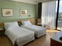Hotel Leonardo Da Vinci - piscina