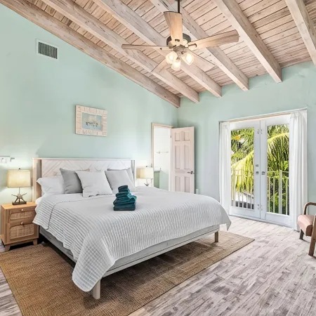 The Ideal Coastal Retreat: Beach/Casino/Marina