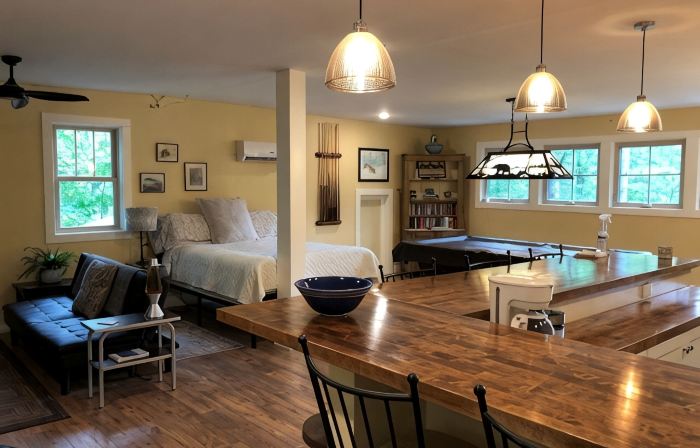Barn Apartment on Farm Near Old Rag and Shenandoah National Park