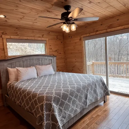 Spectacular Mountain Views w/Pool table and Fire pit!