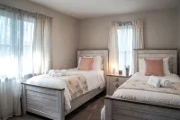 Charming 4-bedroom home with Hot Tub and Pool Table in Massanutten Resort - Boutique