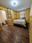 NEW PARADISE RETREAT - Hatfield Mccoy Trails - Rent 1-3 Cabins, Sleep up to 18