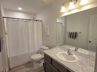 Hill Base Modern Hotels in Umatilla