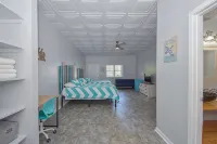 9 br / 7 bath - 3-Star