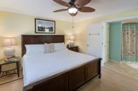 Beautiful 1 Bedroom Condo - JW Alternative - Steps from Marco Island Beach - Beach