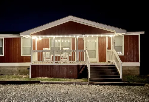 "No Worries" less than 10 minutes from Lake Texoma and Choctaw Casino - 4-Star