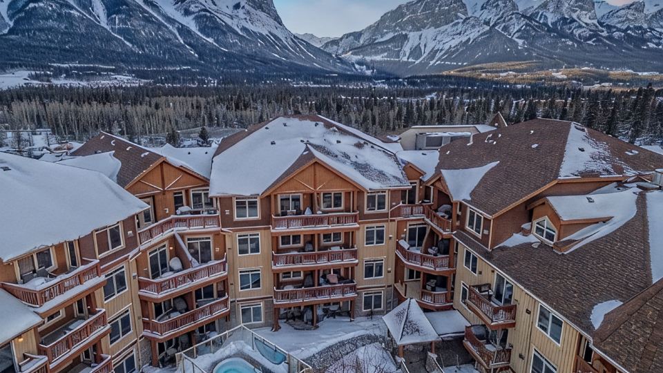 Falcon Crest Lodge by Clique