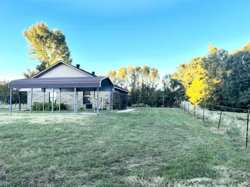 Quiet house in the country - 20 minutes from Canton and Lake Fork! - 4-Star