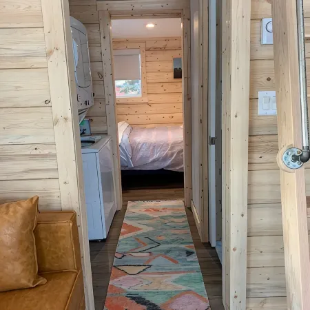 Downtown Cozy Red Cabin Hotels in Victor