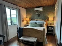 Cozy Cabin in the Pines with Views! - 샬레 호텔
