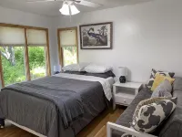 200’ of your own private accessible Lake Superior Shore: Stony Shores Retreat - 4-Star