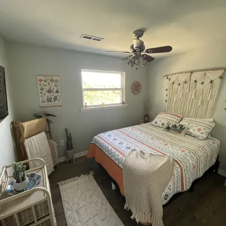 Sunrise Bluff Lakefront - in family-friendly area w/ great view of Grand Lake