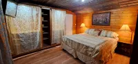 Holly's Hideaway, Cabin in the Woods - Chalets