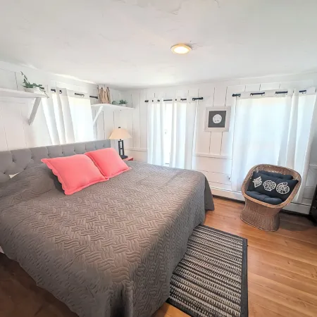 ⭐ SandDollar Suite - Private Deck with Gorgeous Views of Onset Beach ⭐